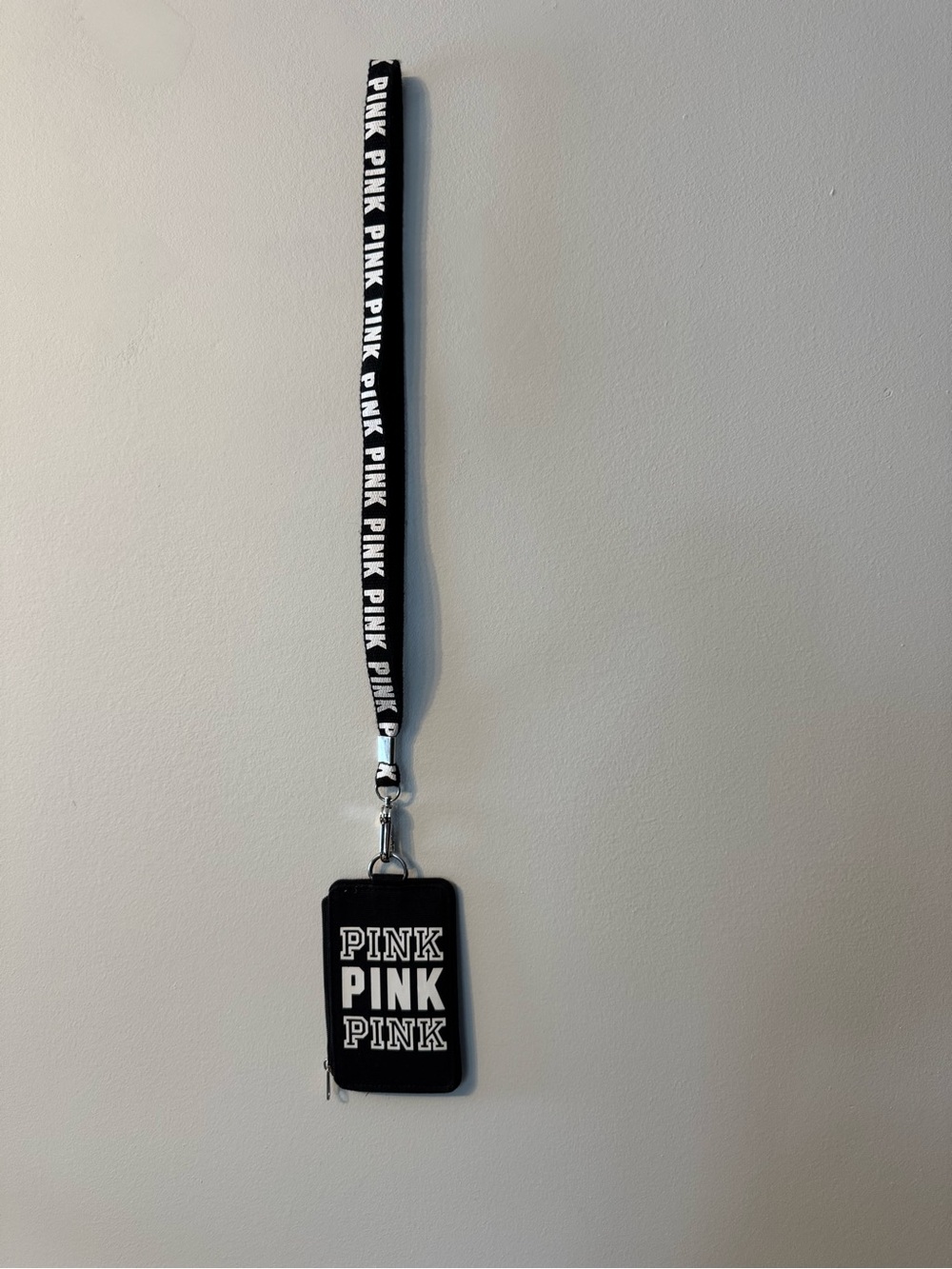 New Victorias Secret Pink Rare Black ID Holder Wallet Spellout W/ Lanyard - Picture 4 of 4